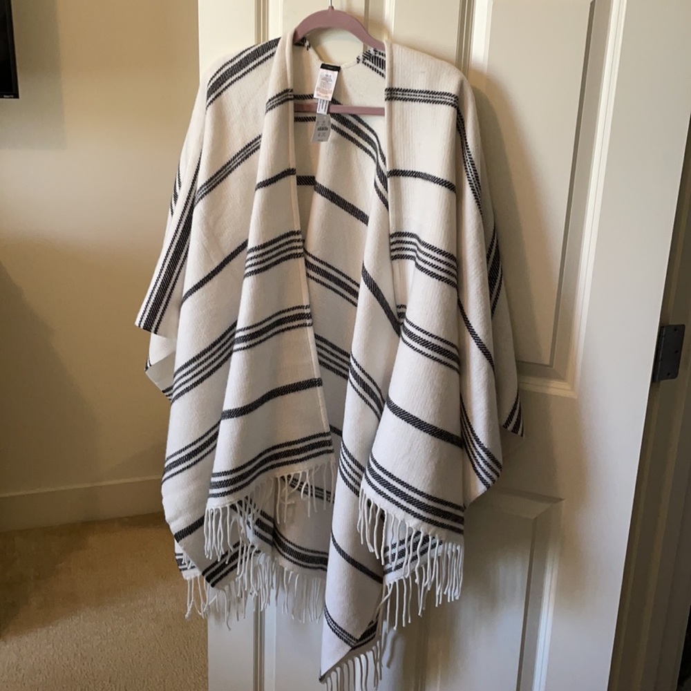 NWOT j. Crew blanket scarf/shawl